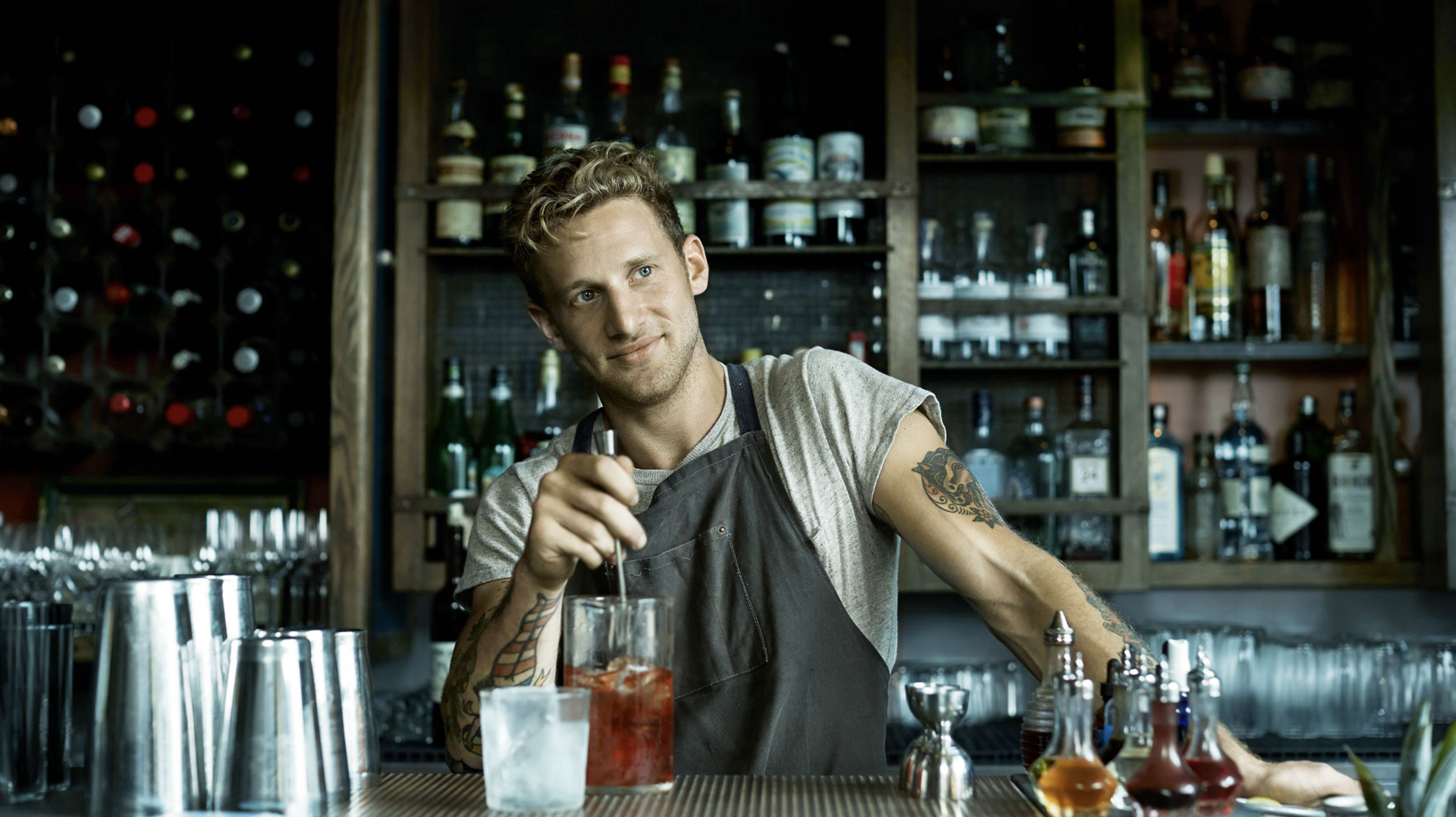 bar_guy_02