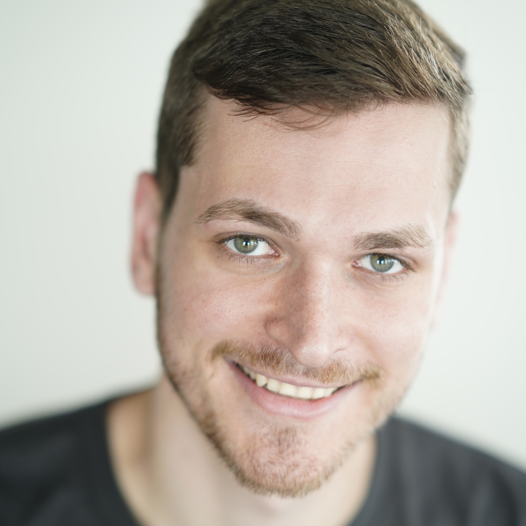 Mark_Bio