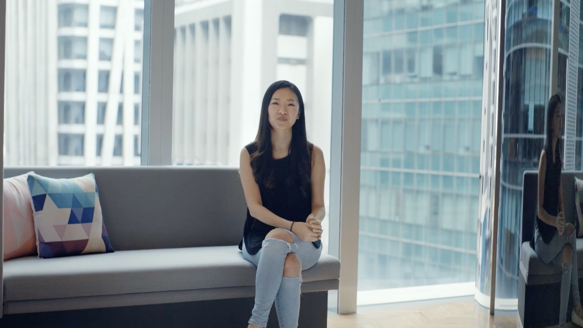 Visa_Airwallex_Thumbs_1