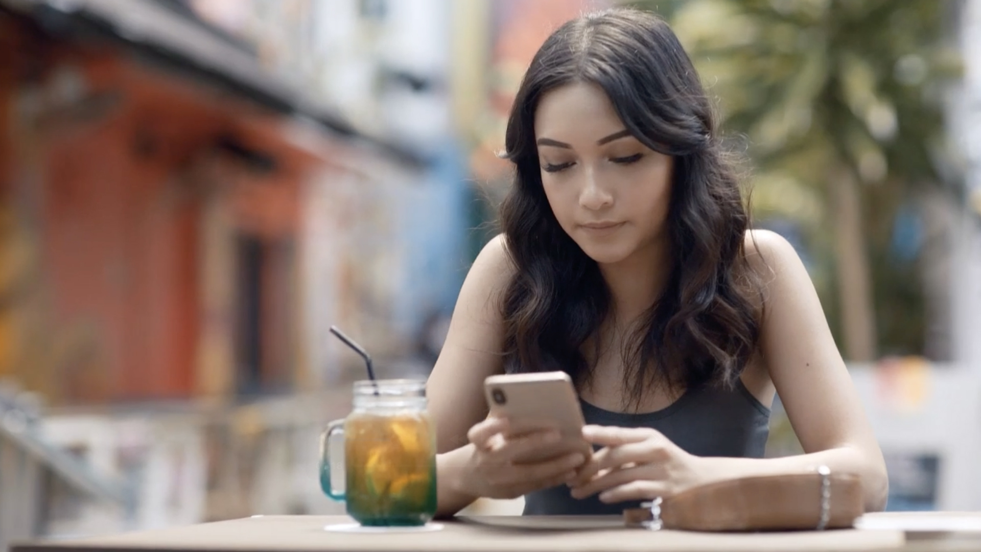 Visa_Airwallex_Thumbs_5